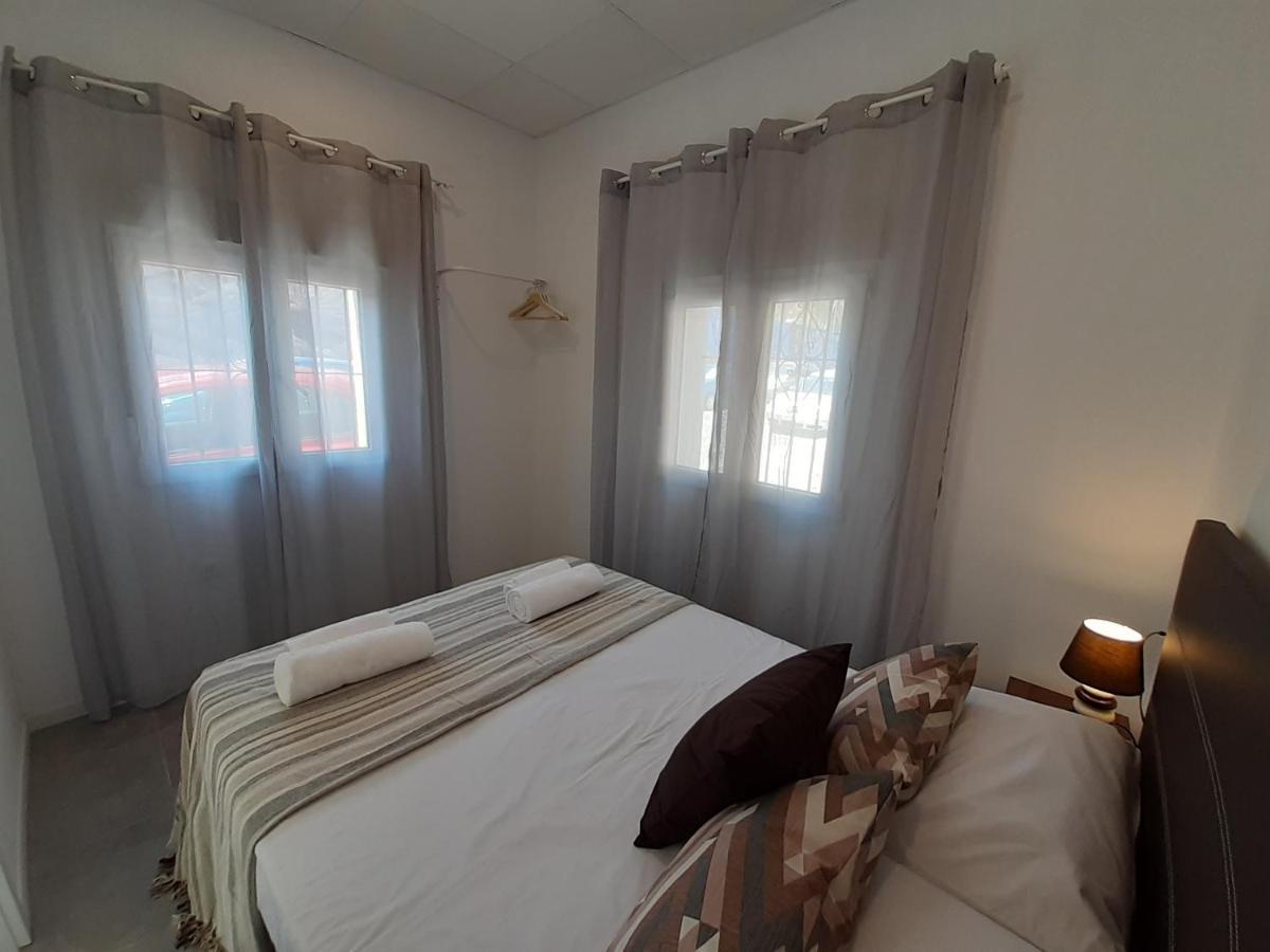 The Yellow Corner Apartment อาลิกันเต ภายนอก รูปภาพ