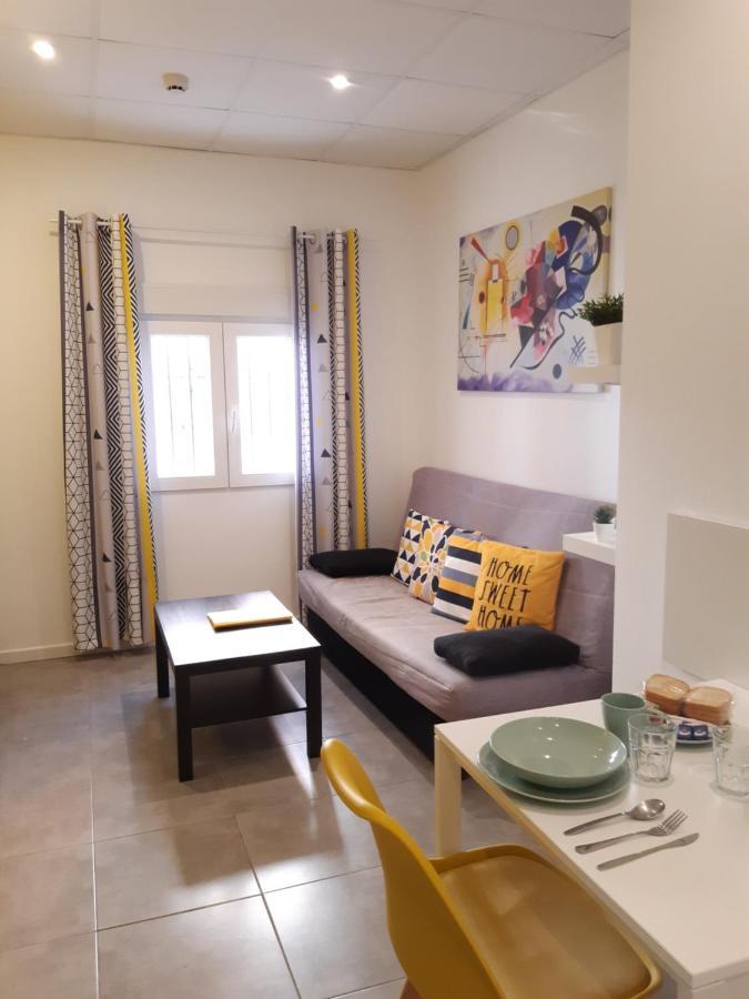 The Yellow Corner Apartment อาลิกันเต ภายนอก รูปภาพ
